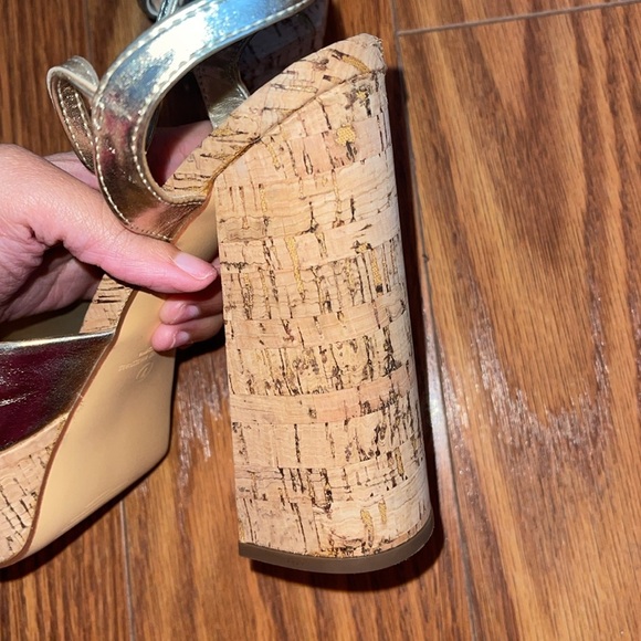 Gold Platform Heels - Picture 4 of 4